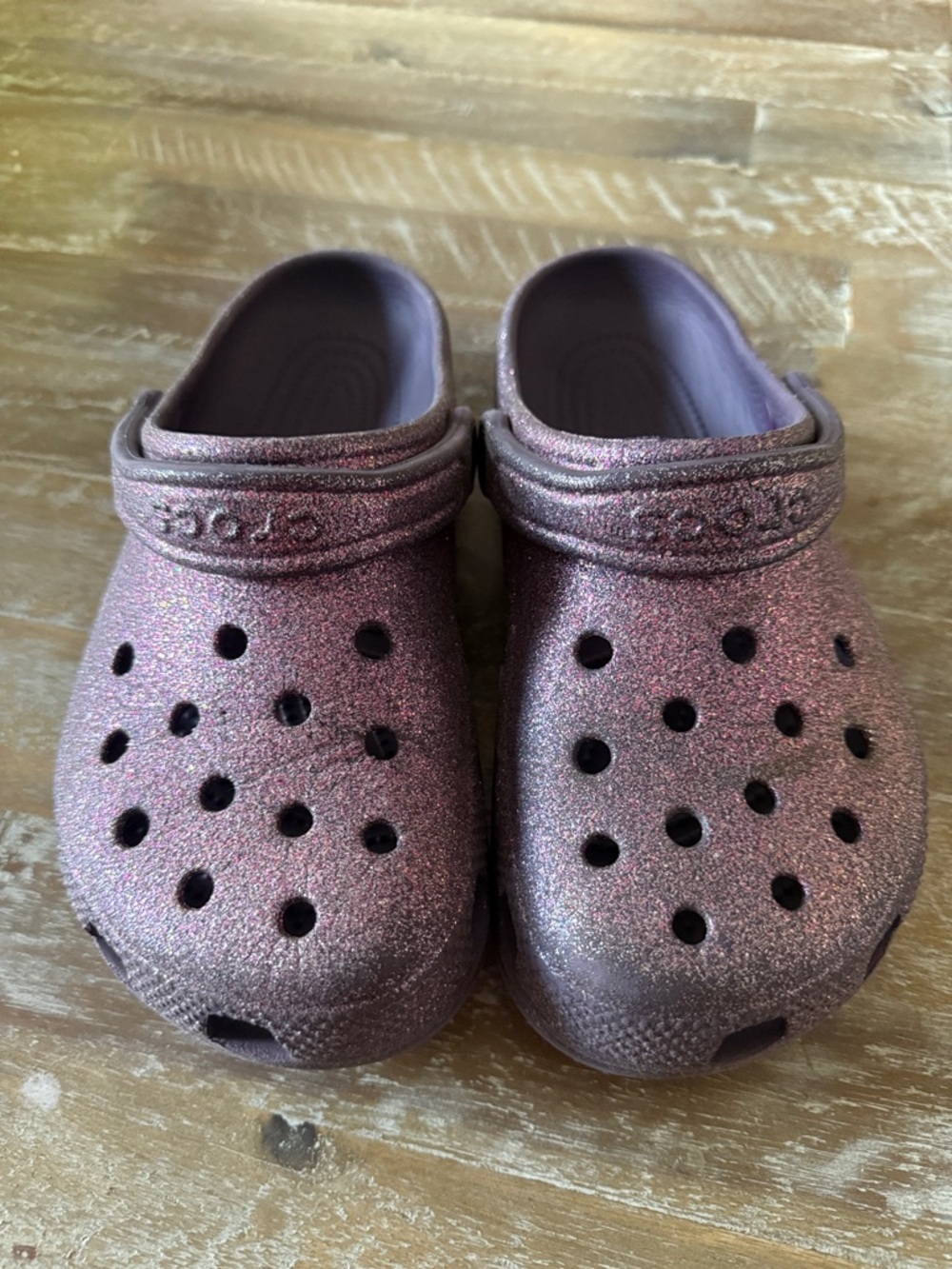 CROCS Kids Glitter Clogs in Shimmery Rose